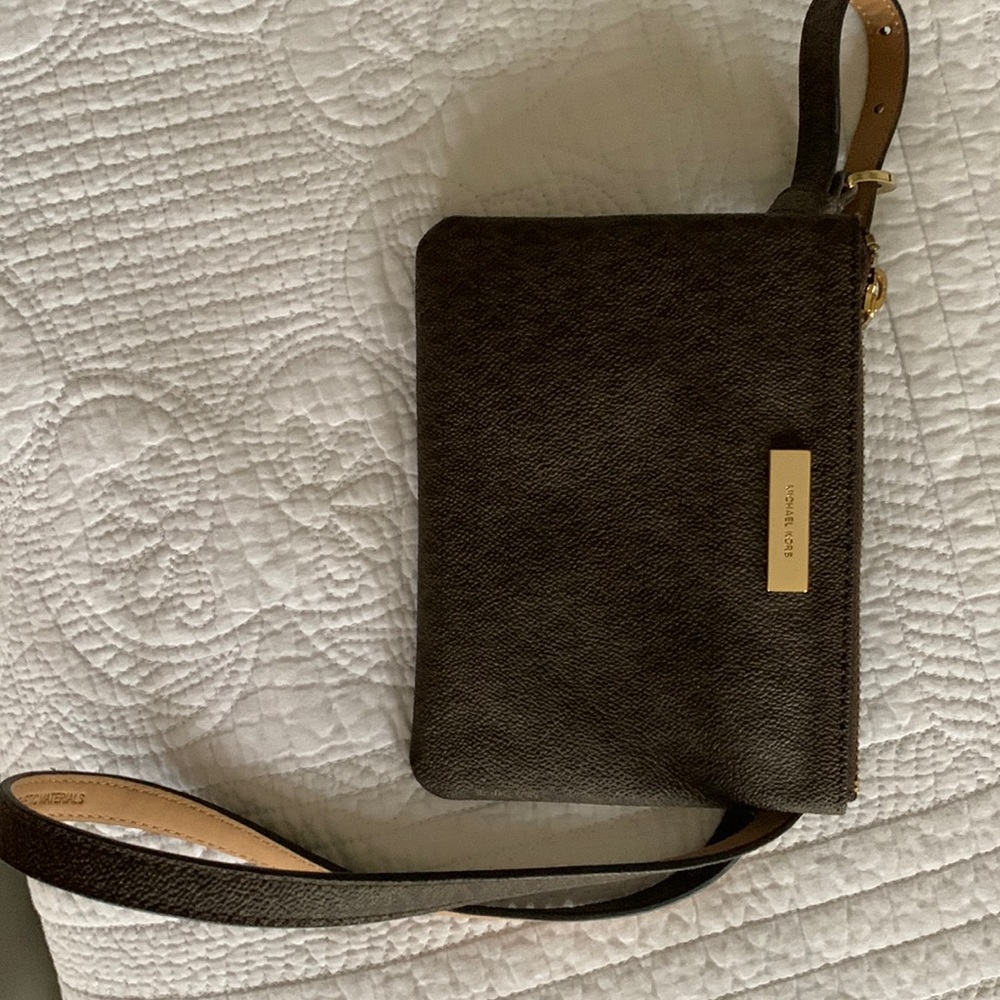 Michael Kors Fanny Pack in Perfect Condition!